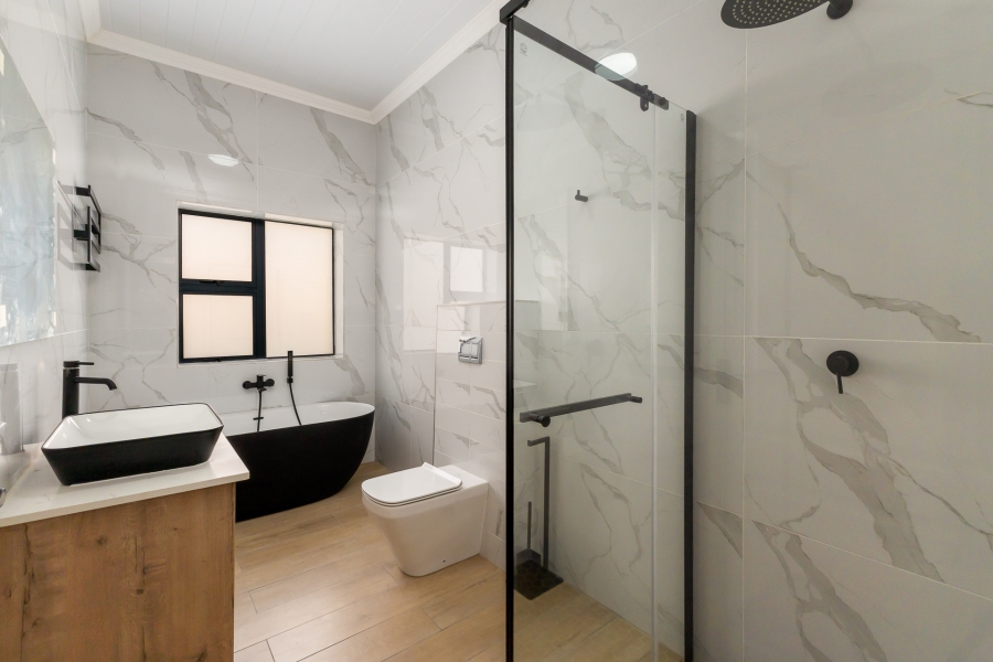 3 Bedroom Property for Sale in Island View Western Cape